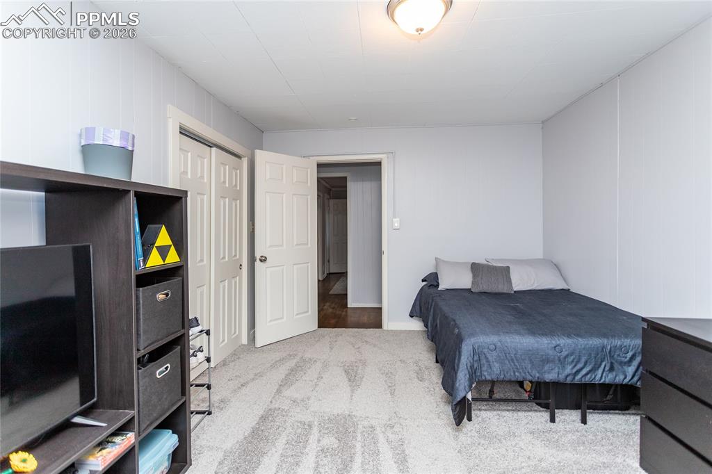 Image 12 of 34: Bedroom