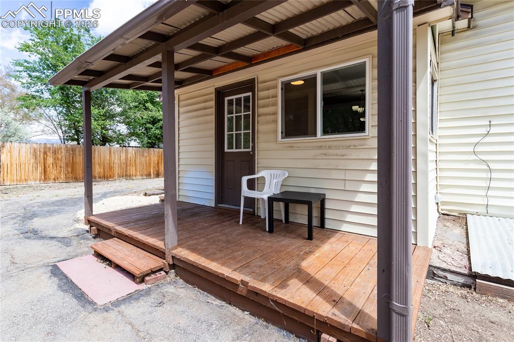 Image 29 of 34: Deck