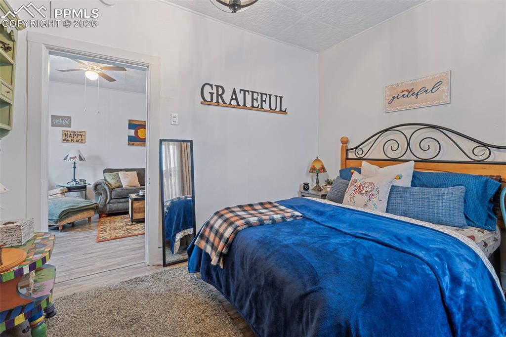 Image 18 of 29: Bedroom