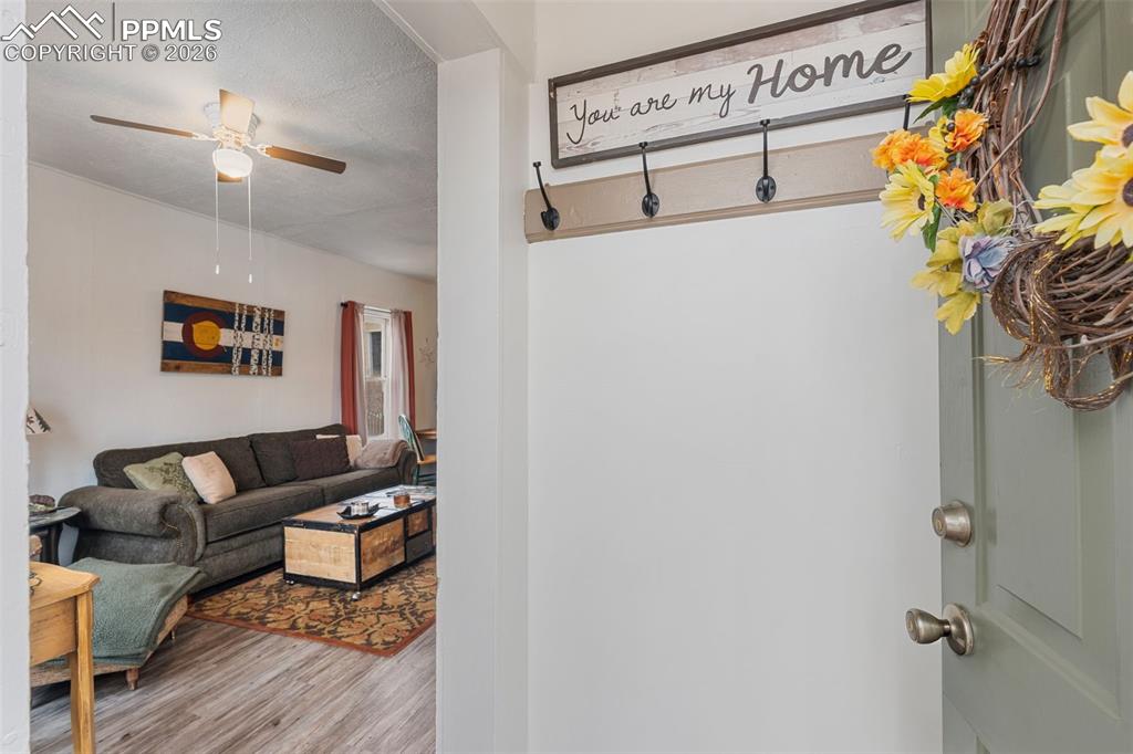 Image 3 of 29: Entry