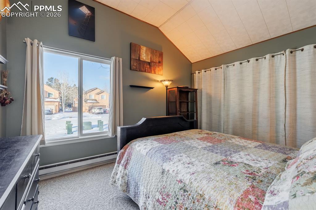 Image 20 of 36: Bedroom