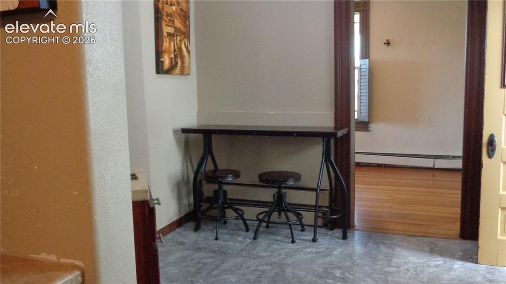 Image 12 of 29: Dining Area