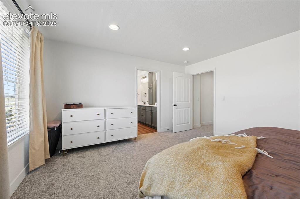 Image 18 of 39: Bedroom