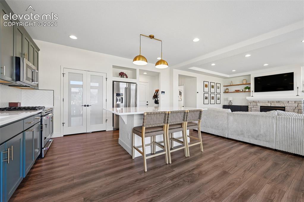 Image 9 of 39: Kitchen