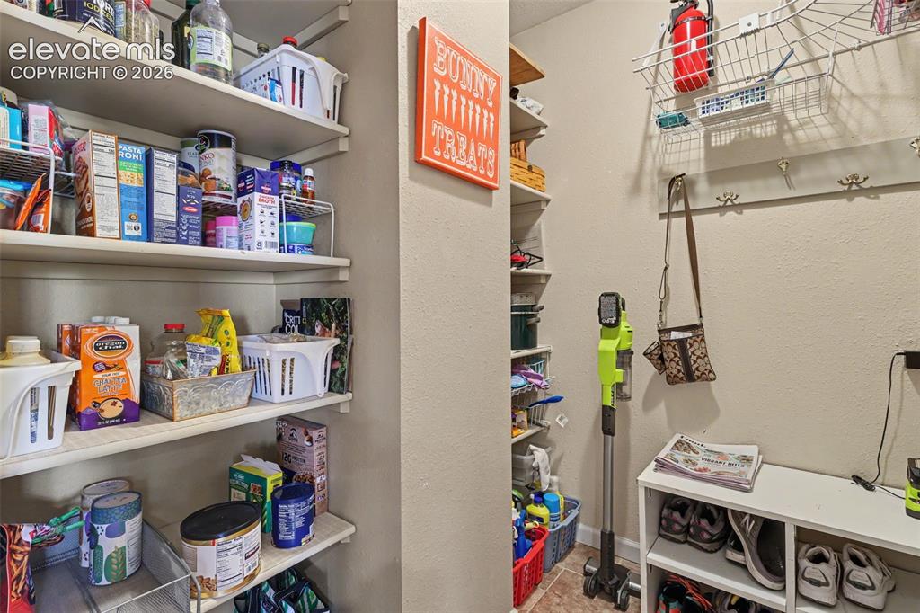 Image 18 of 50: Pantry
