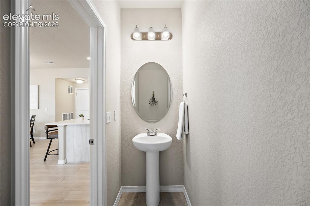 Image 11 of 29: Bathroom
