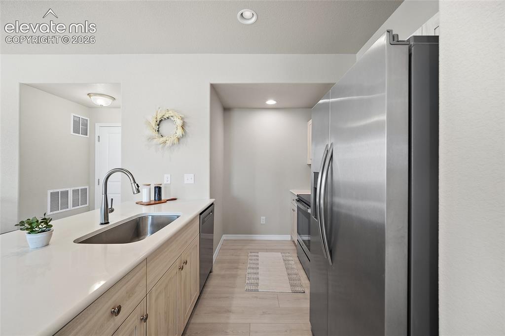 Image 12 of 29: Kitchen