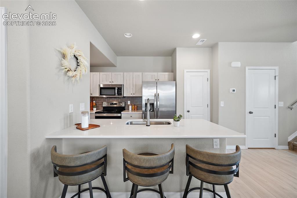 Image 13 of 29: Kitchen