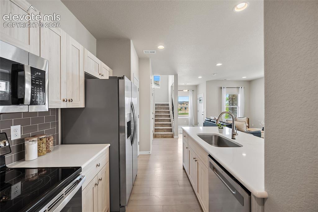 Image 15 of 29: Kitchen