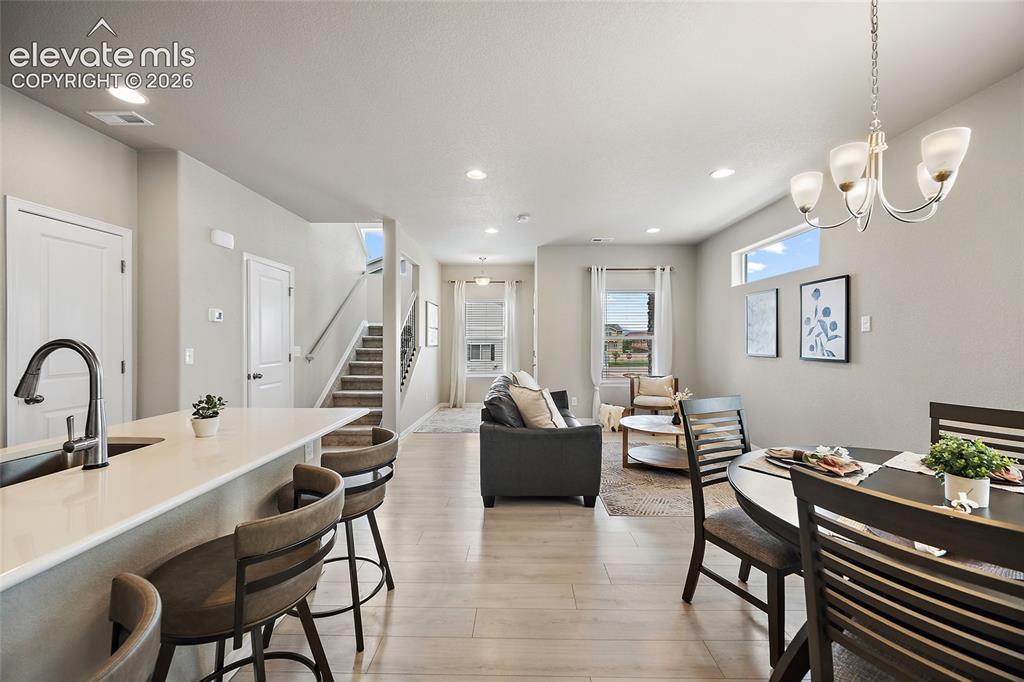 Image 9 of 29: Dining Area