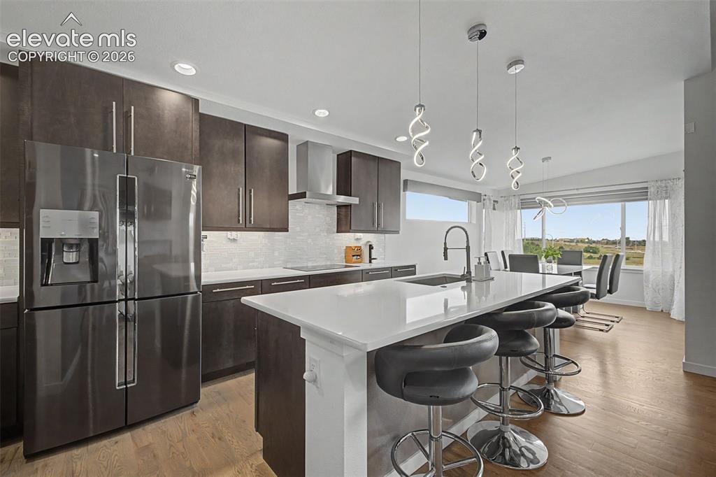 Image 18 of 50: Kitchen