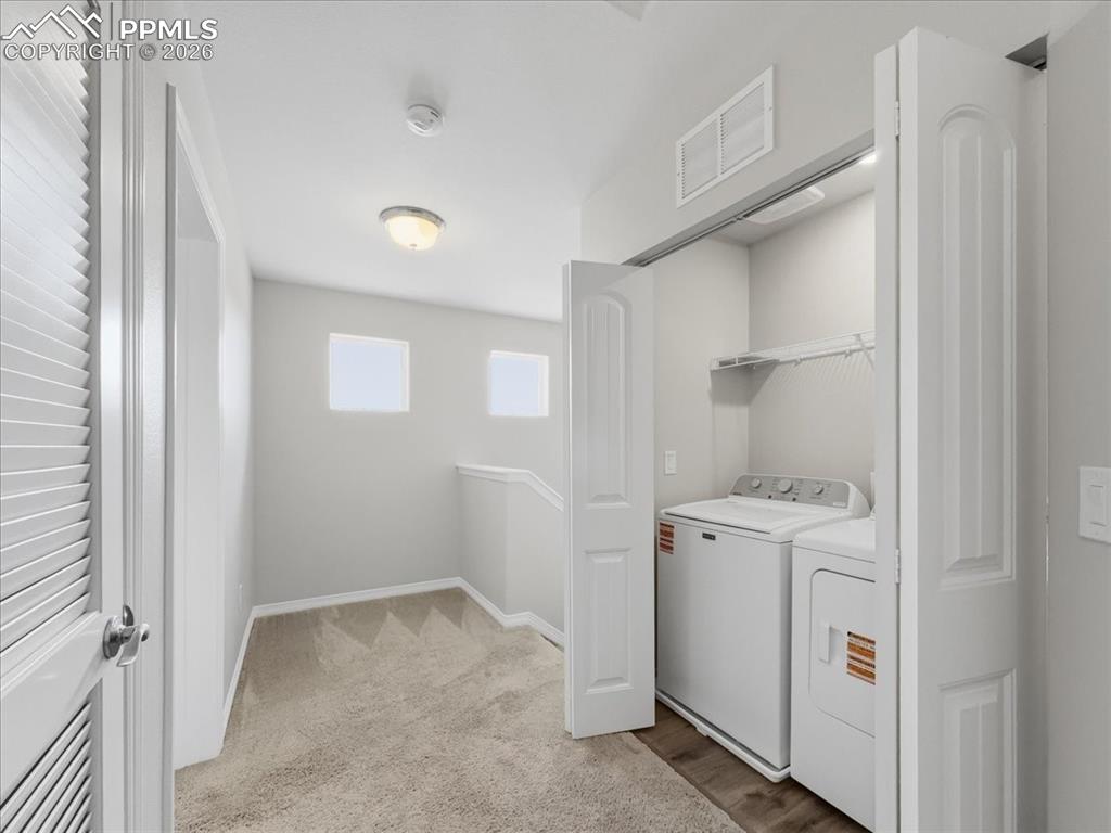 Image 15 of 20: Laundry