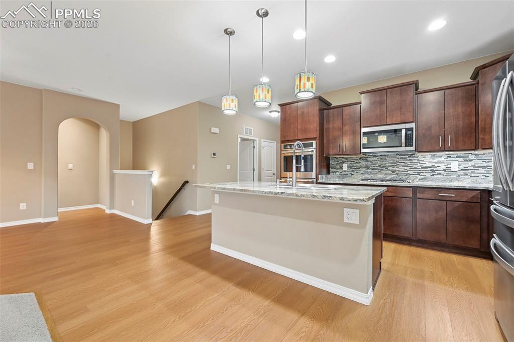 Image 11 of 47: Kitchen