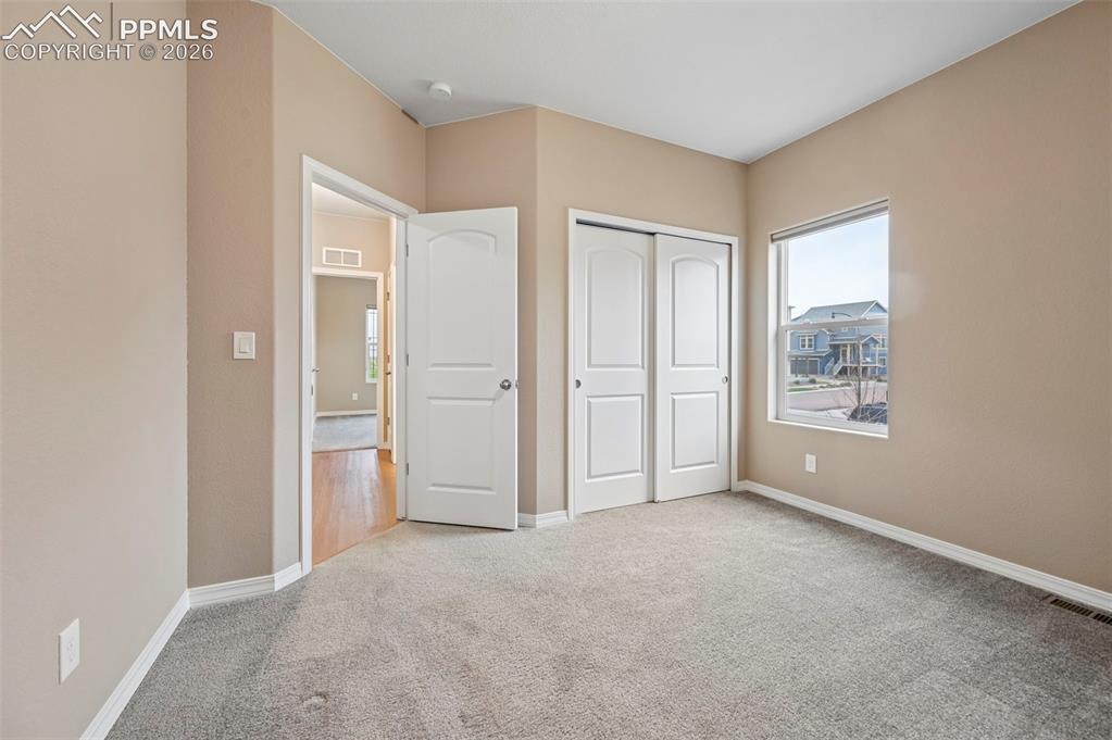 Image 18 of 47: Bedroom