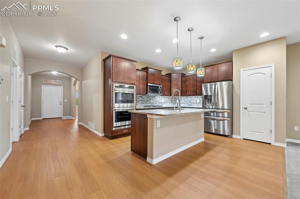 Image 9 of 47: Kitchen