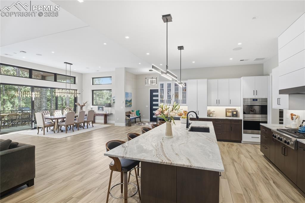 Image 8 of 49: Breath-taking Kitchen