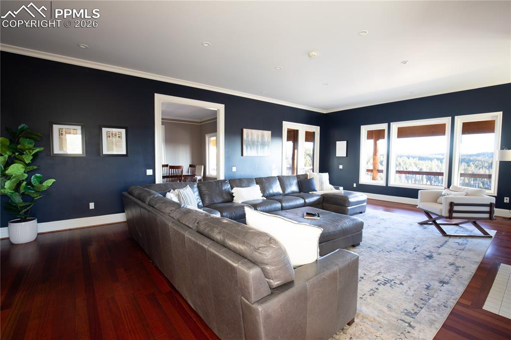 Image 11 of 38: Living Room