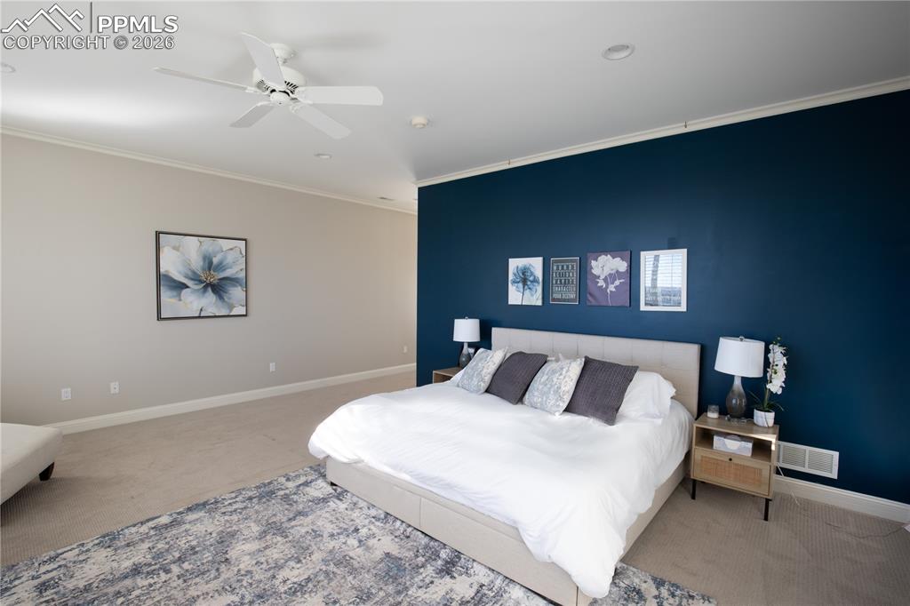 Image 25 of 38: Bedroom