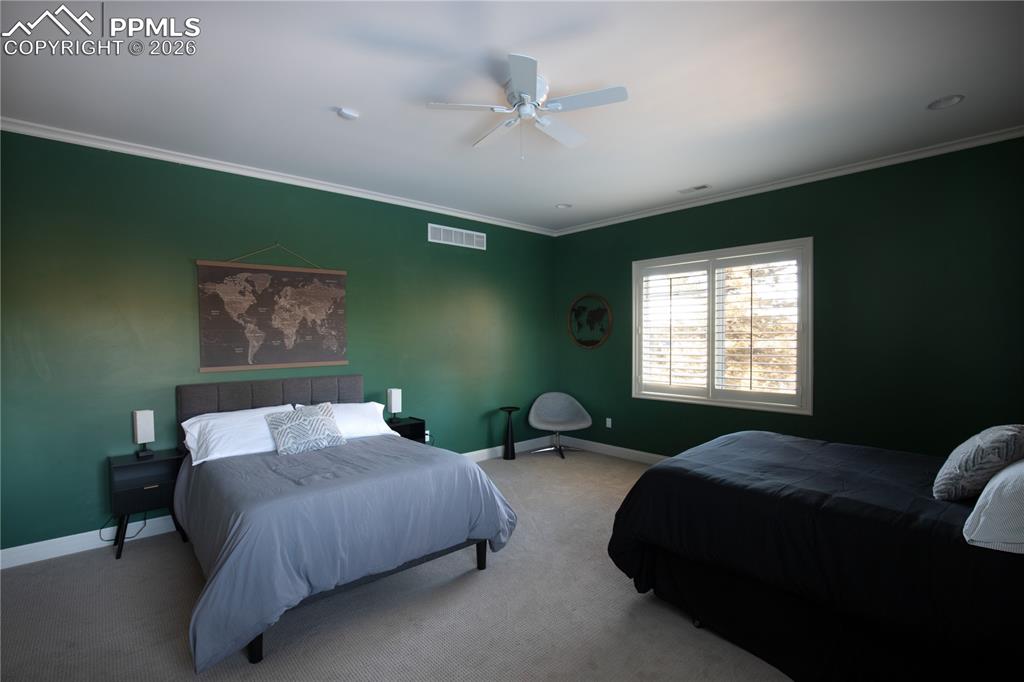 Image 31 of 38: Bedroom