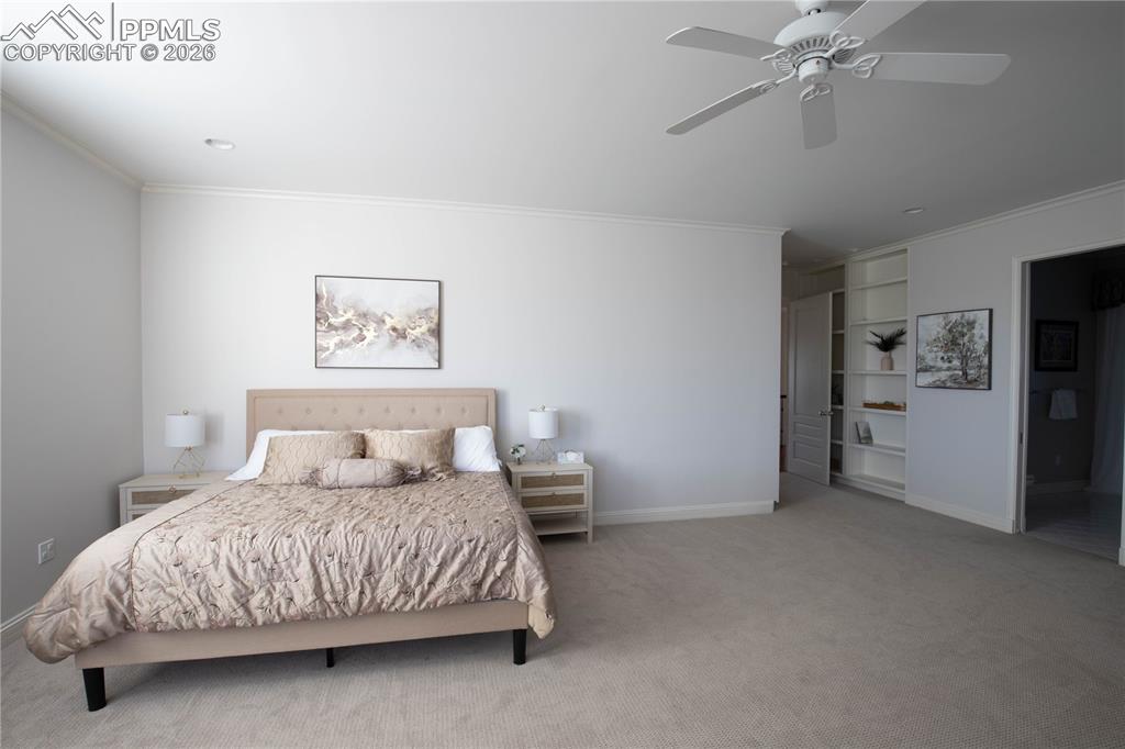 Image 34 of 38: Bedroom