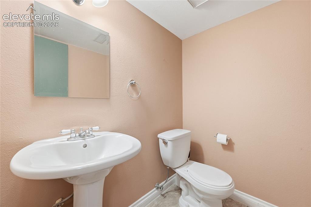 Image 14 of 30: Bathroom
