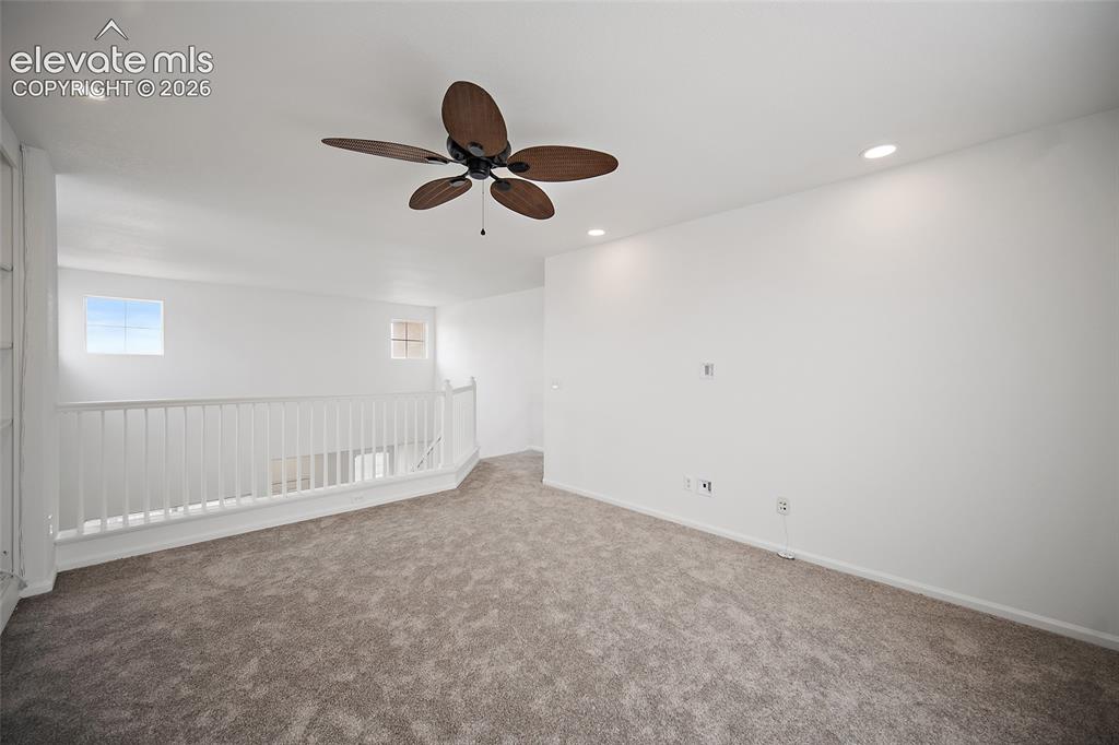 Image 10 of 33: Loft