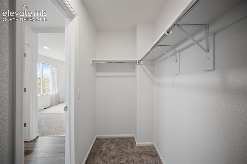 Image 16 of 33: Closet