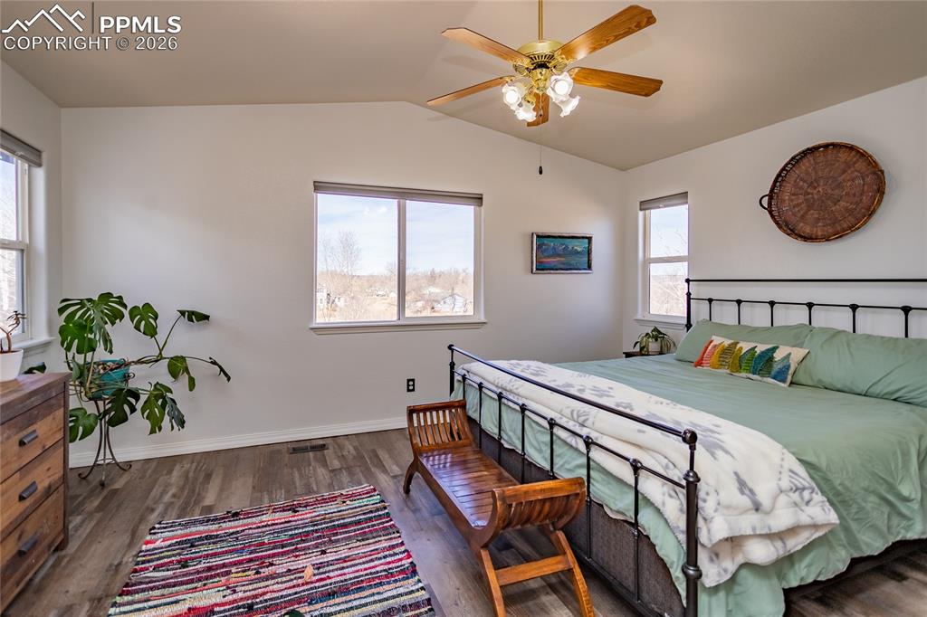 Image 15 of 49: Master Bedroom