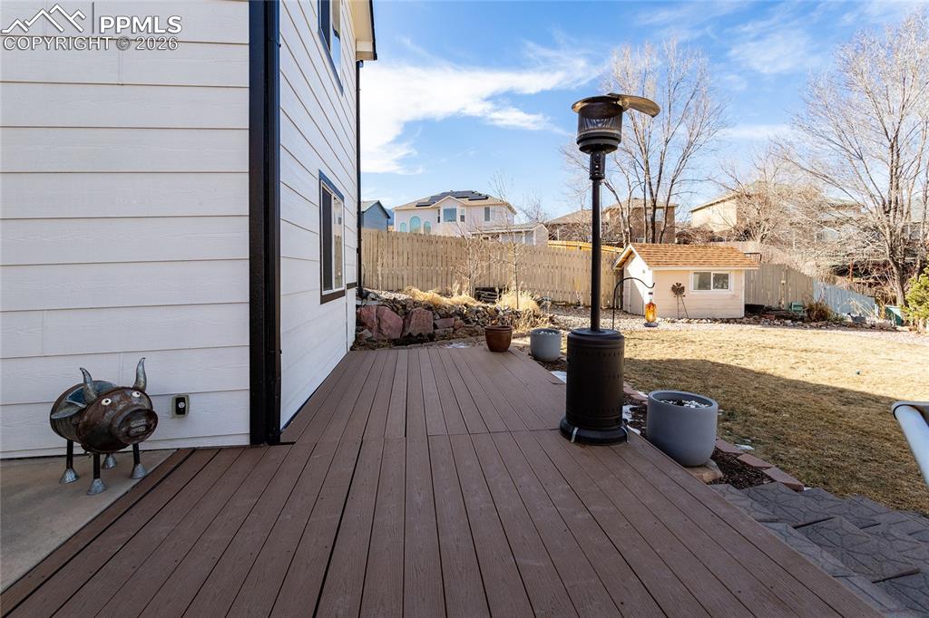 Image 42 of 49: Deck