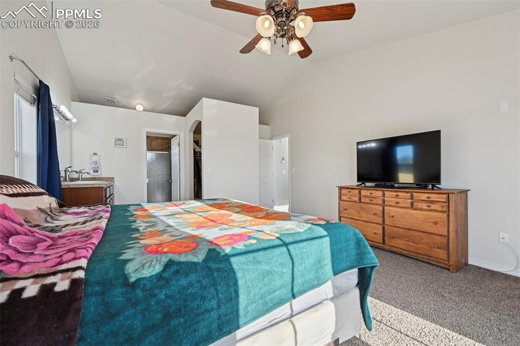 Image 16 of 49: Bedroom