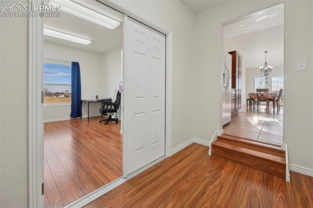 Image 22 of 49: Entrance Foyer