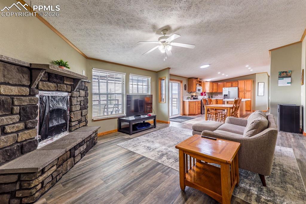 Image 12 of 39: Great Room off kitchen