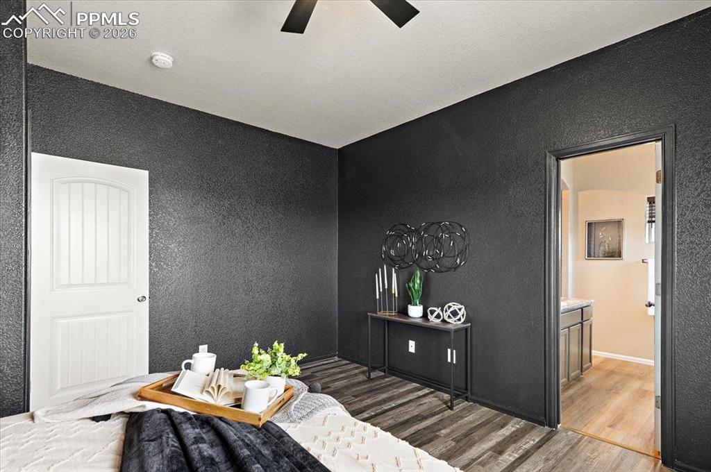 Image 18 of 41: Master Bedroom