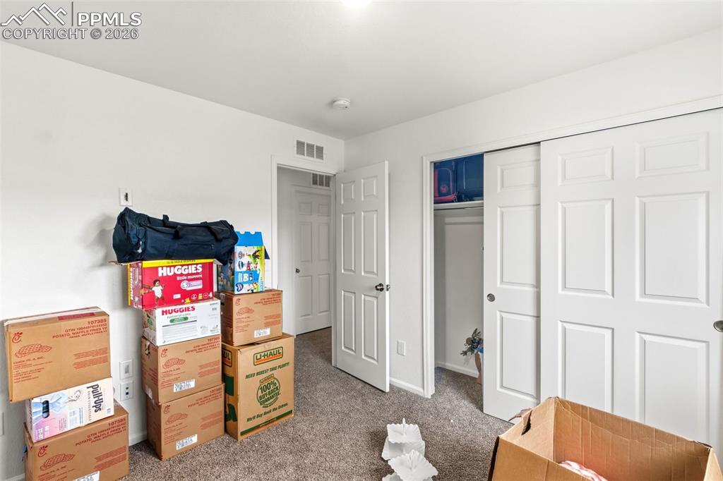 Image 19 of 36: Bedroom