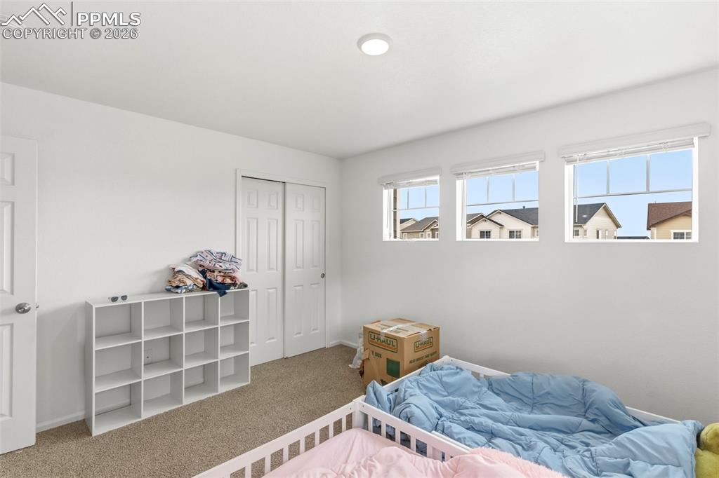 Image 25 of 36: Bedroom