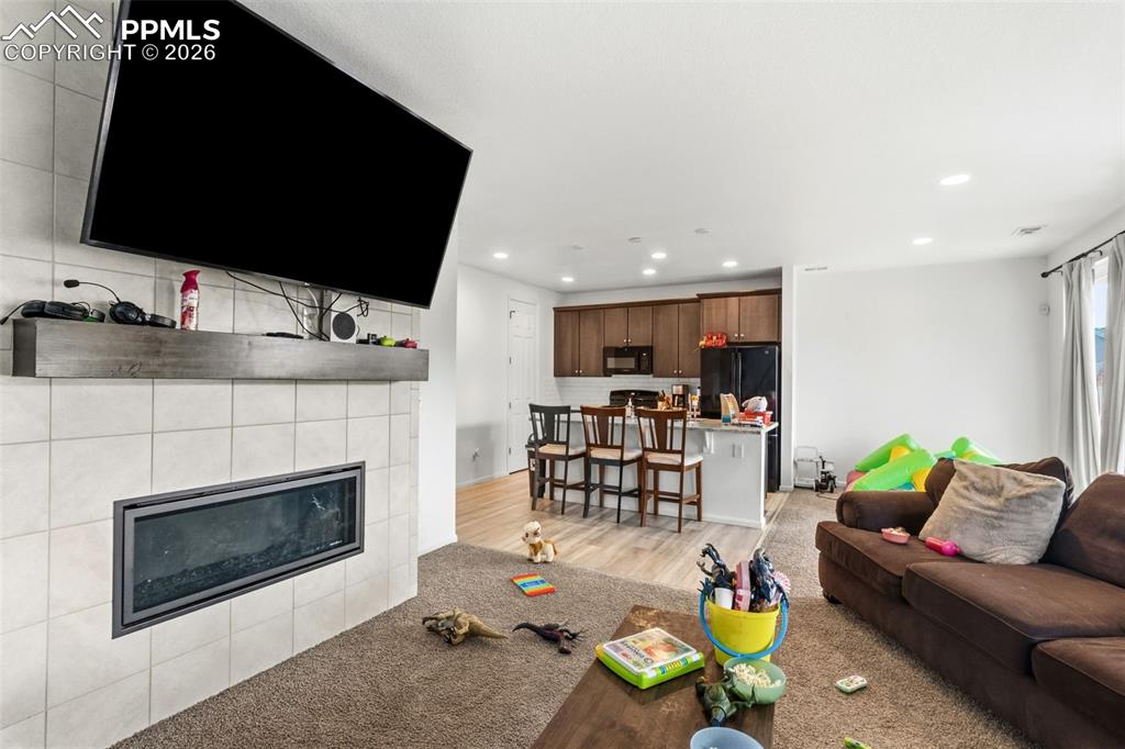 Image 4 of 36: Living Room