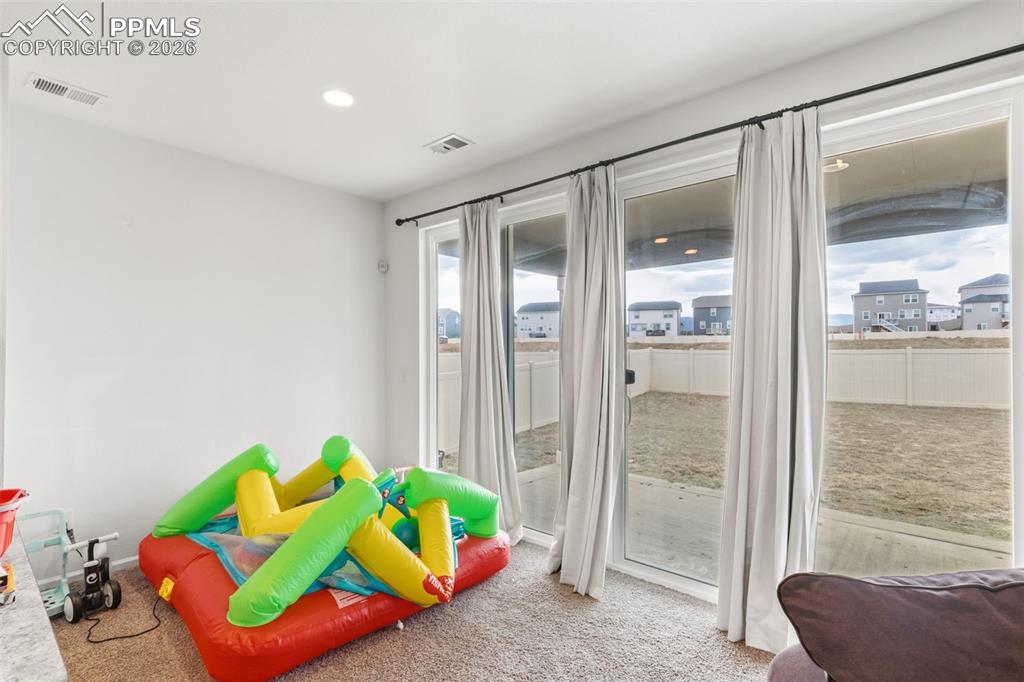 Image 8 of 36: Dining Area