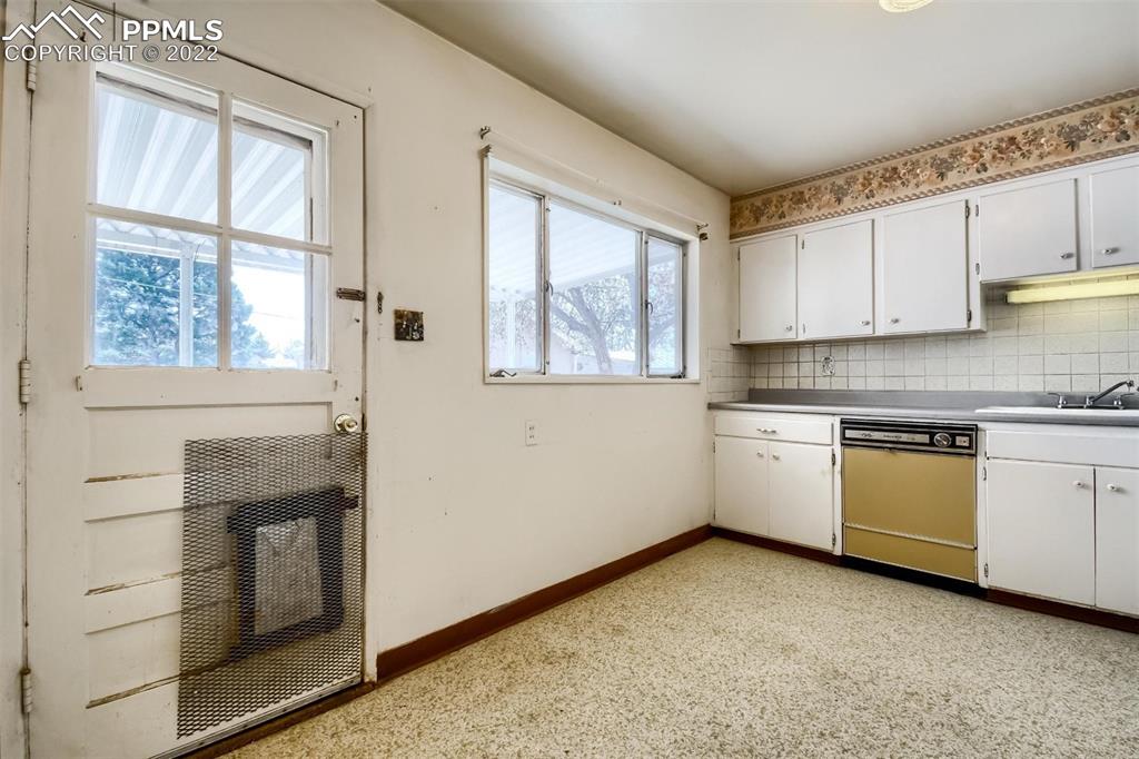 Listing 3915338, Image 18 of 40