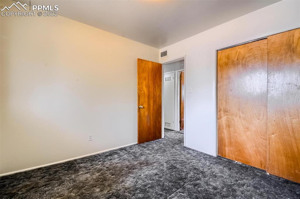 Listing 3915338, Image 23 of 40