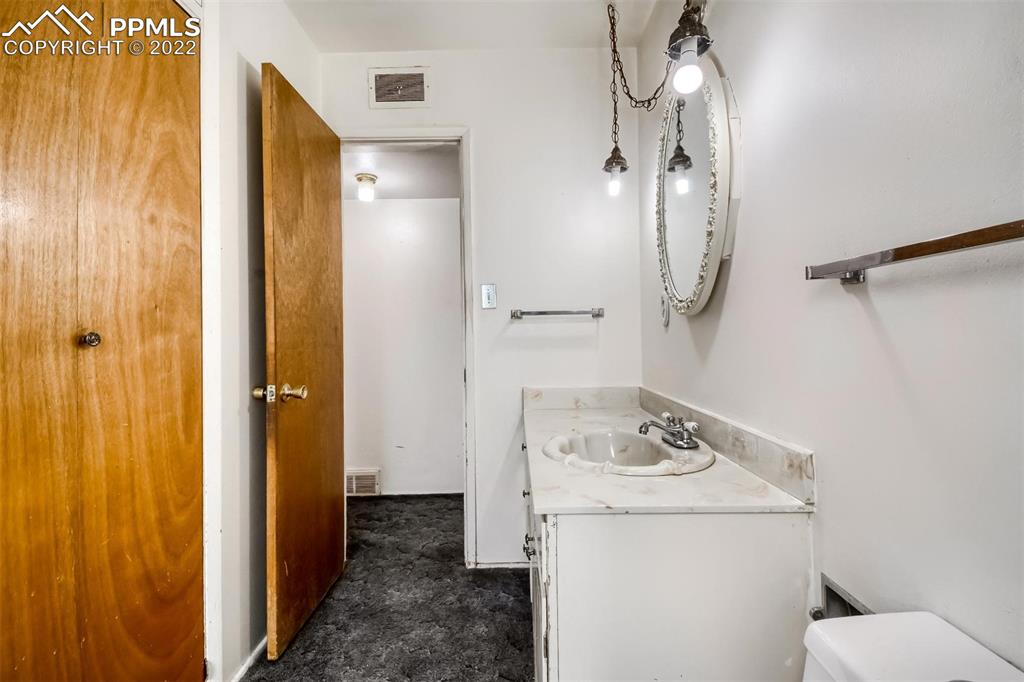Listing 3915338, Image 26 of 40