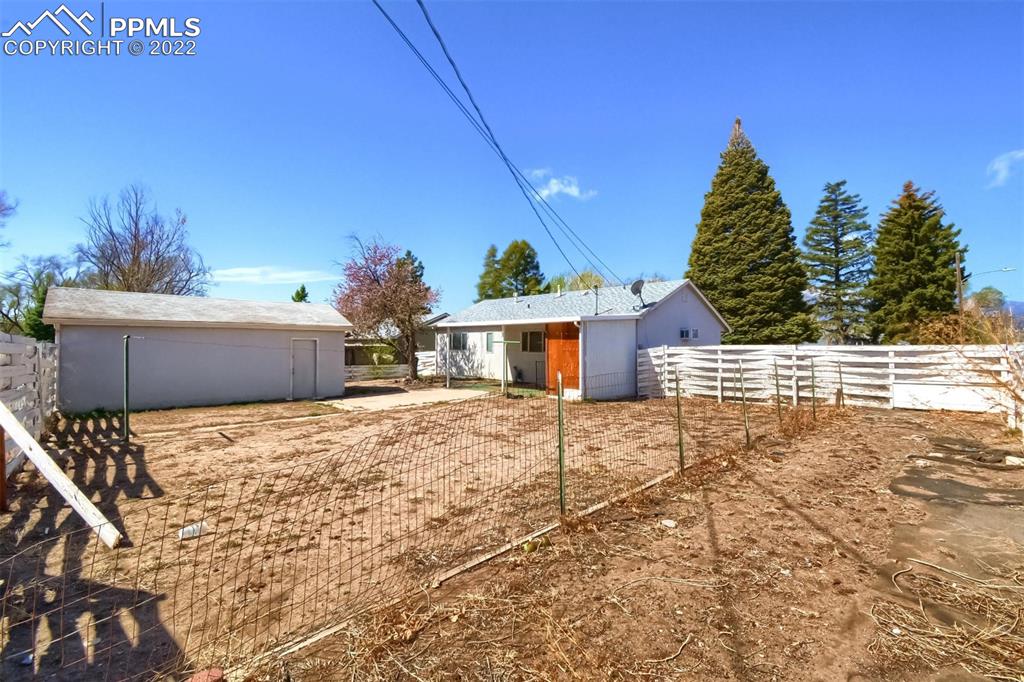 Listing 3915338, Image 29 of 40