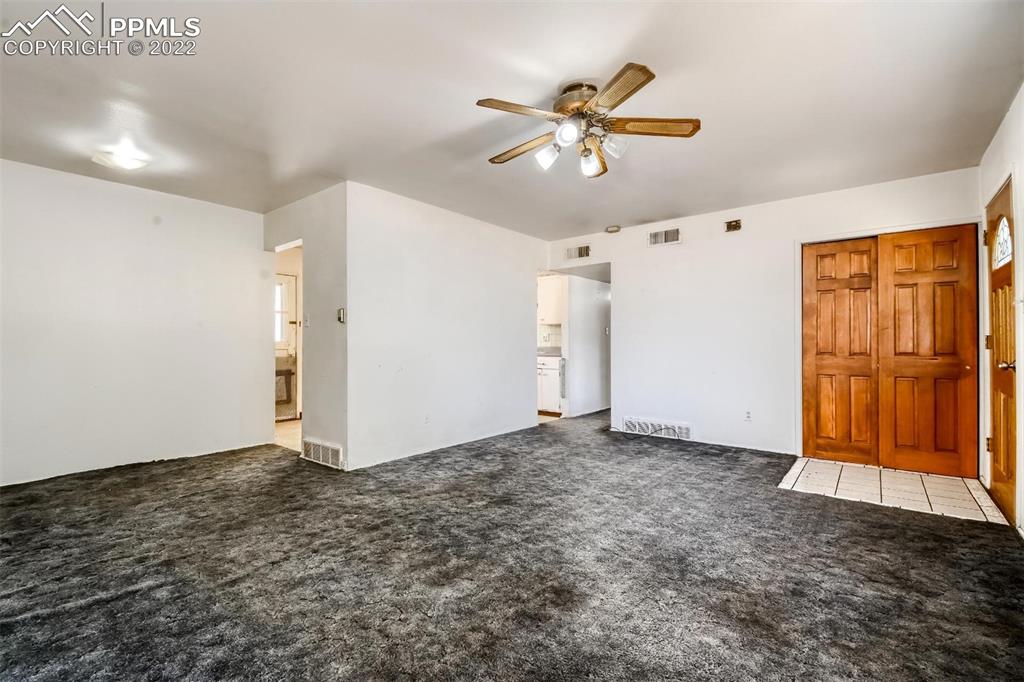 Listing 3915338, Image 8 of 40