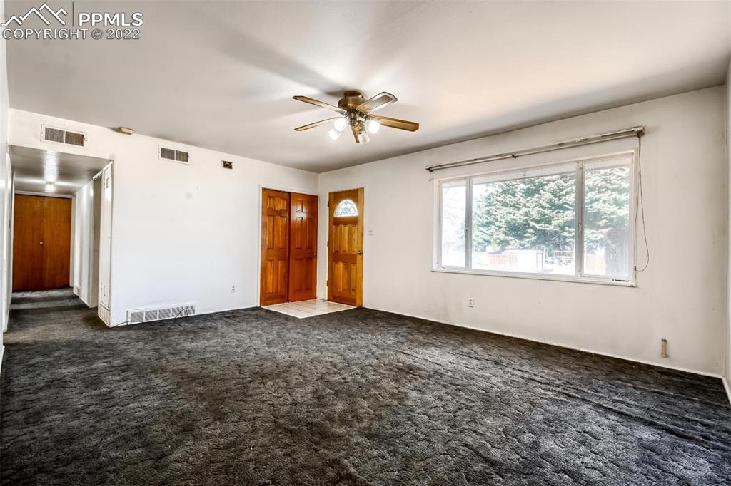Listing 3915338, Image 9 of 40