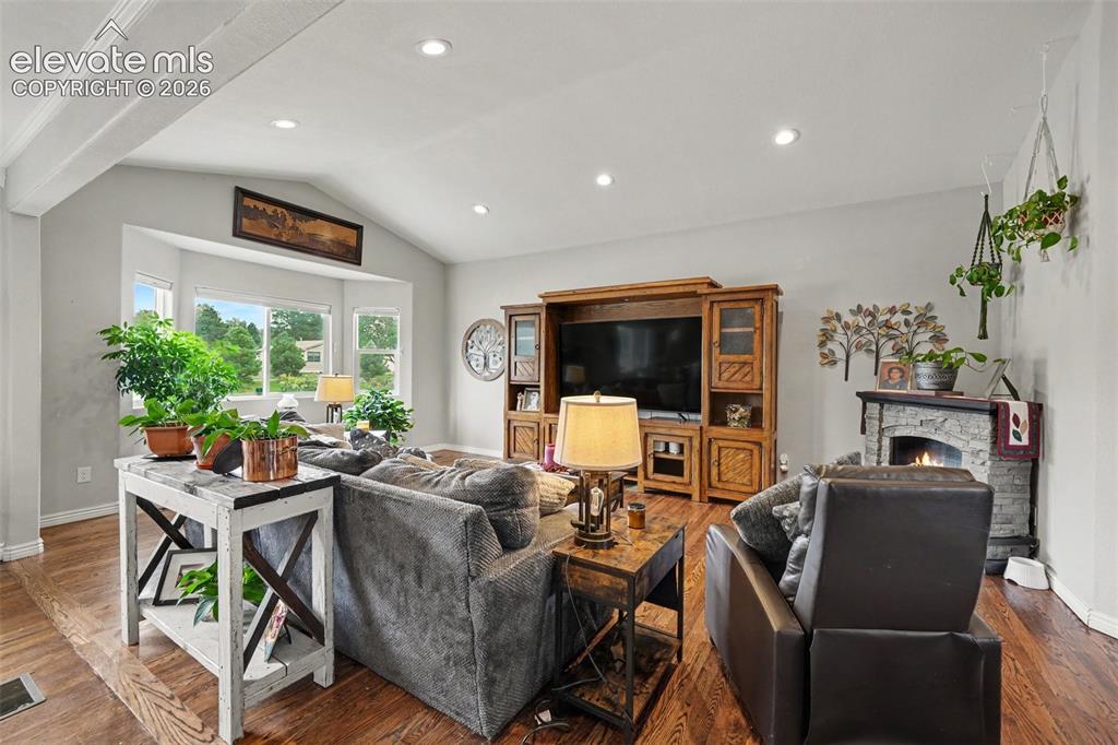 Image 6 of 40: Living Room