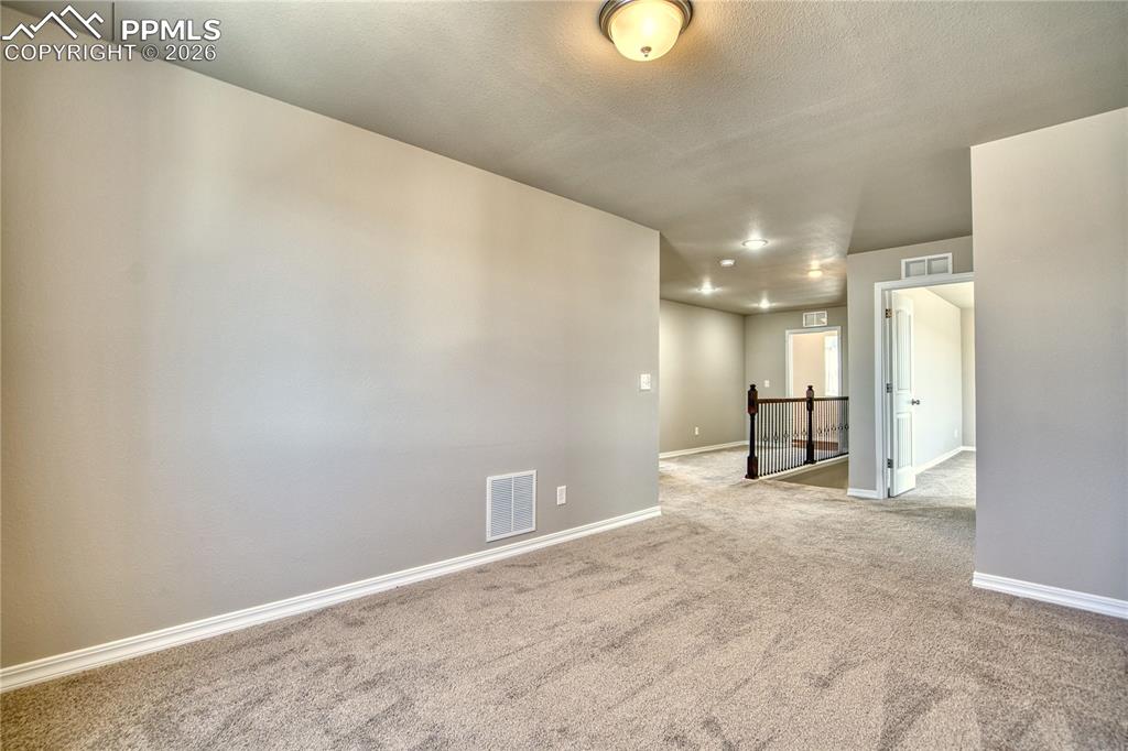 Image 21 of 46: Loft
