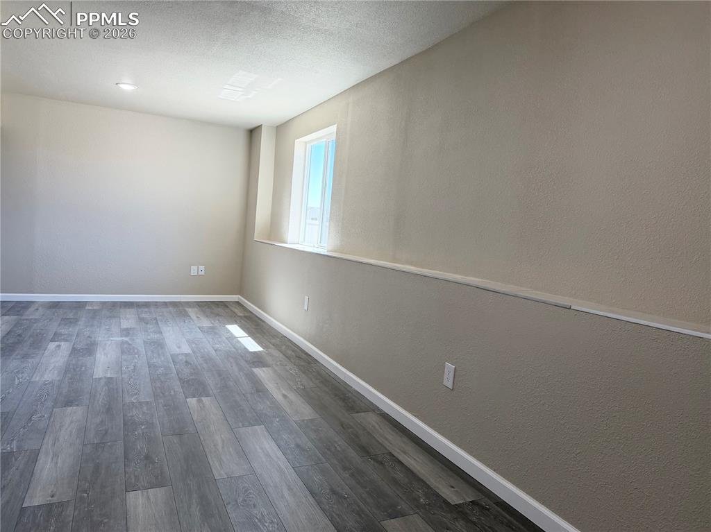 Image 35 of 46: Family Room