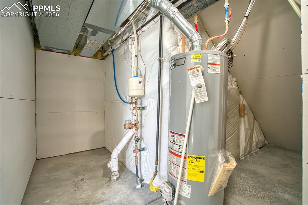 Image 38 of 46: Utility Room