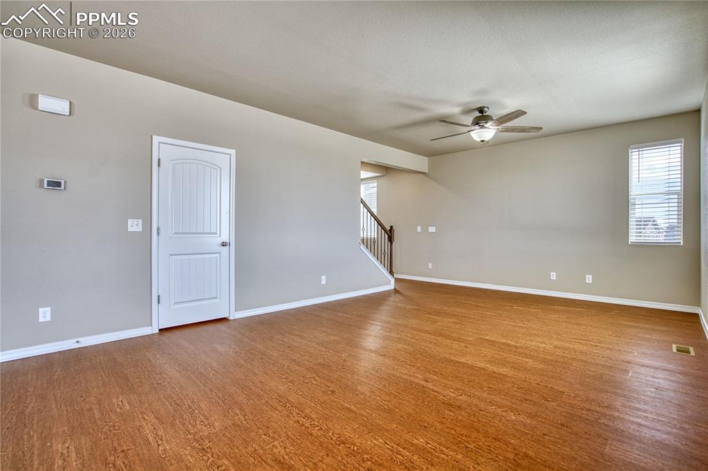 Image 7 of 46: Living Room