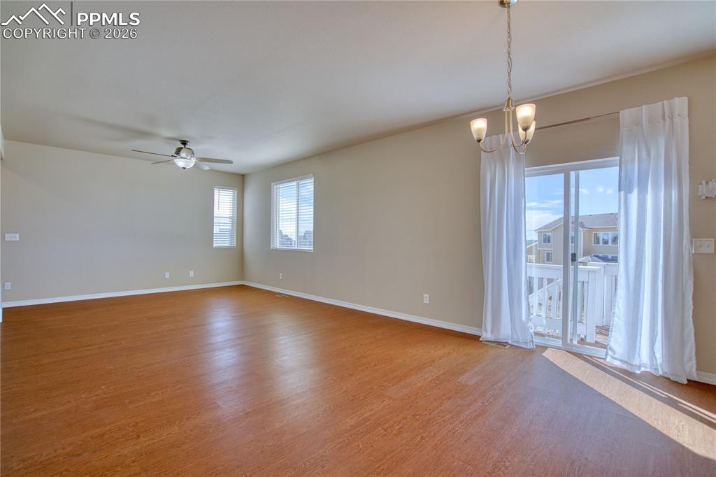 Image 8 of 46: Dining Area