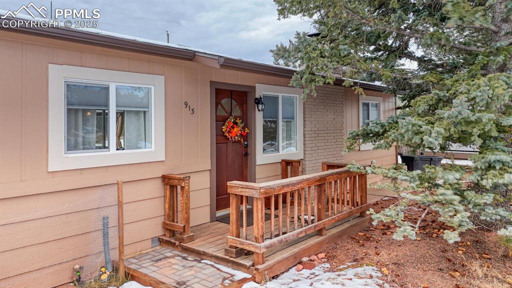 Image 2 of 29: Entry